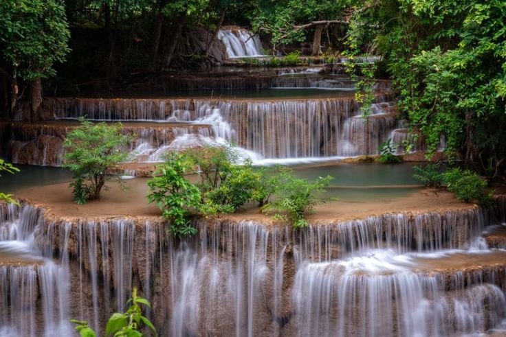 น้ำตกห้วยแม่ขมิ้น จ.กาญจนบุรี สวรรค์แห่งธรรมชาติที่ต้องไปเยือน
